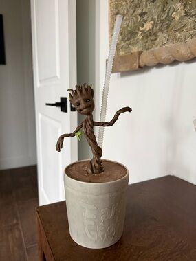 Disneyland Disney Parks Marvel Guardians Of The Galaxy Baby Groot Sipper Cup NEW